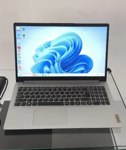 Notebook Lenovo IdeaPad - Intel Core i5-1235U - RAM 8GB - SSD 512GB Nvme - Tela 15.6 Slim