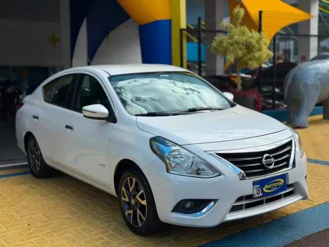 Nissan Versa Unique 1.6 16V Flex 4P Mec. 2016