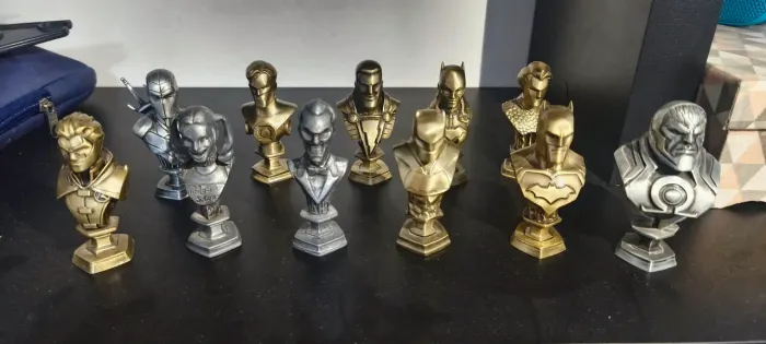 Coleção bustos DC Omelete