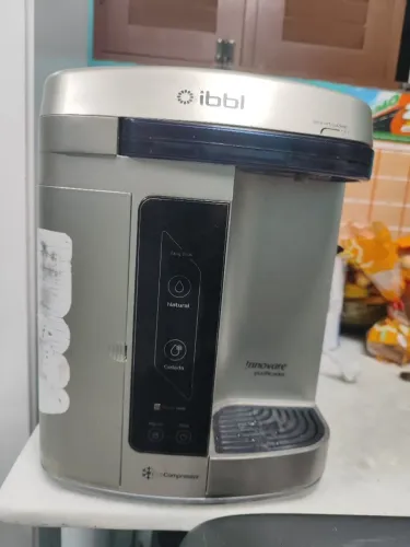 Purificador IBBL, não gela a água, necessário trocar o filtro e não vem com a mangueira.