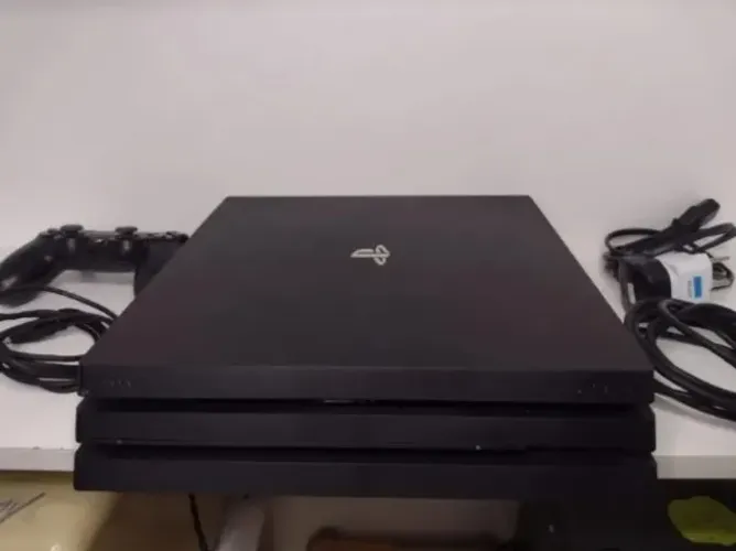 PLAYSTATION 4 PRO ZERADO 10x sem juros
