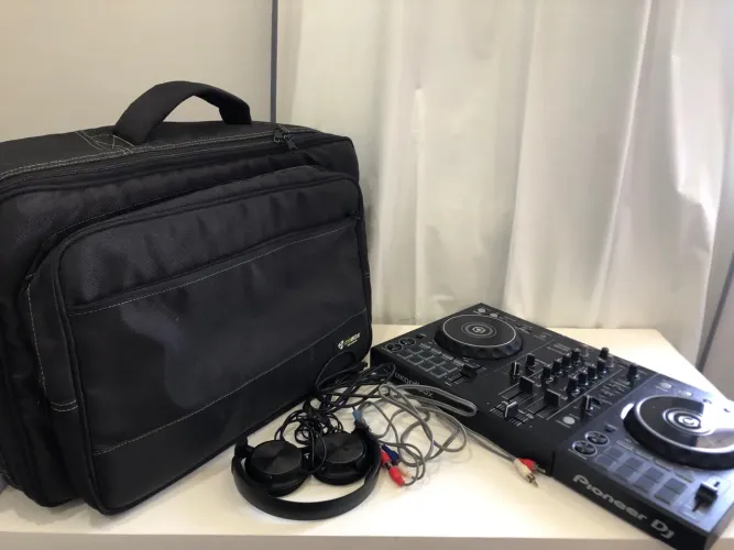 Controladora DDJ 400