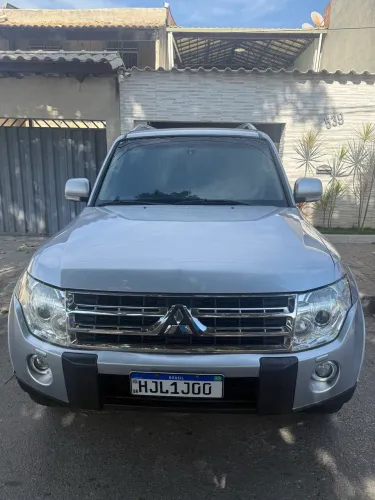 Mitsubishi Pajero HPE Full 3.2 4X4 T.i.dies. 5P AUT 2010