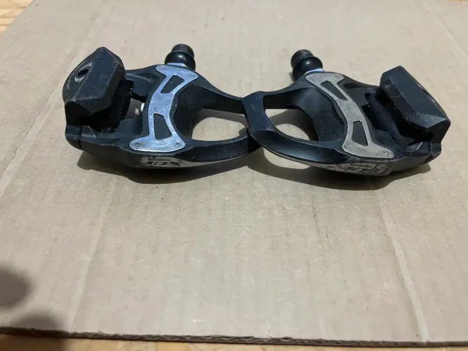 Pedal shimano 105 carbono