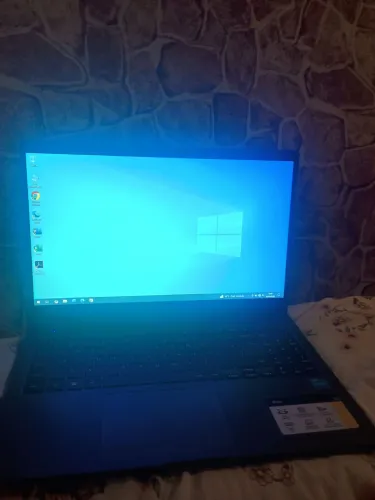 Vendo um notebook da Samsung bem conservado 