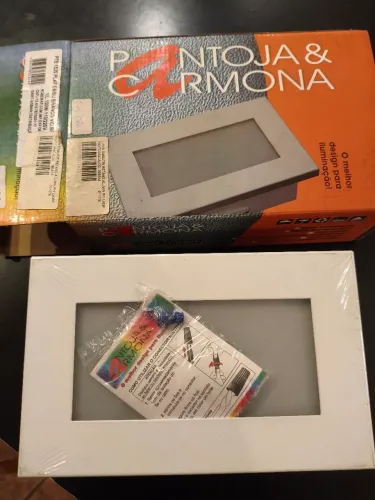 Luminária de embutir retangular Pantoja e Carmona