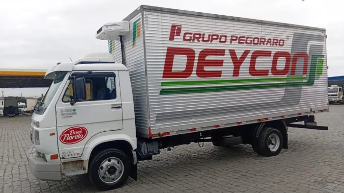Vendo caminhão agregado 