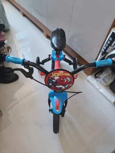 Bicicleta infantil homem aranha nova