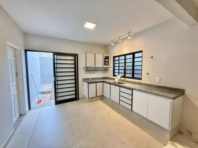 Comercial Casa em Jaú