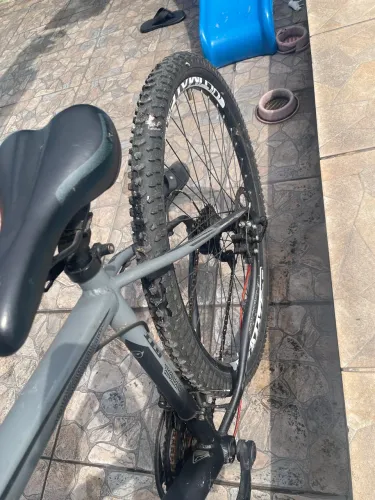 BIKE ARO 29 À VENDA - FREIO A DISCO + MARCHAS