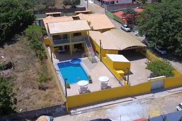 Casa de Luxo em Paracuru: 6 Suítes e Piscina