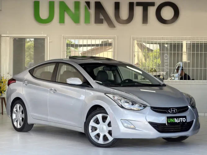 Hyundai Elantra GLS 2.0 16V Aut. 2013