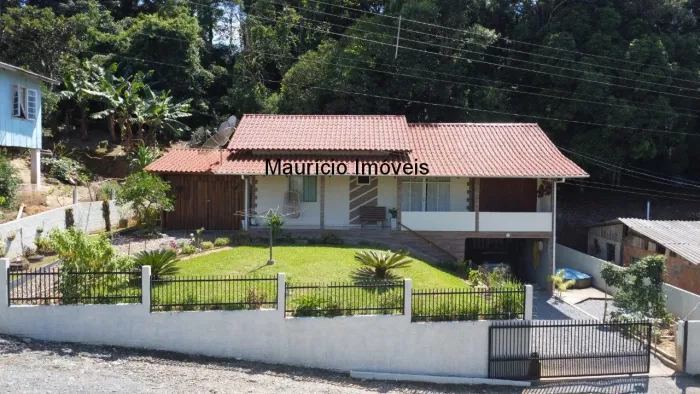 CASA DE ALVENARIA, 1 SUITE + 2 QUARTOS, BAIRRO PADRE EDUARDO - TAIÓ -SC