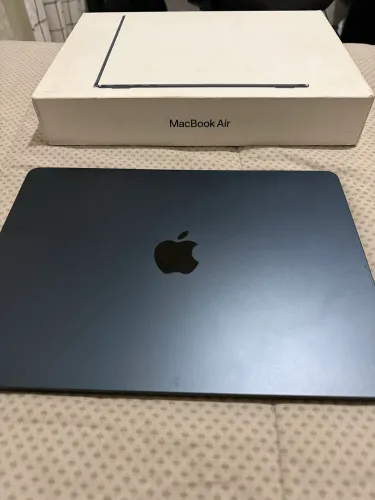 MacBook M3 