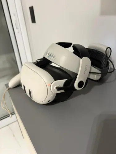 Meta Quest 3 128gb + BOVO VR + CASE