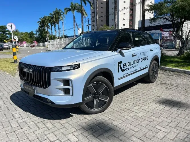 Jaecoo 7 / J7 Luxury 1.5 TB 16V AUT 5P (híbrido) 2026