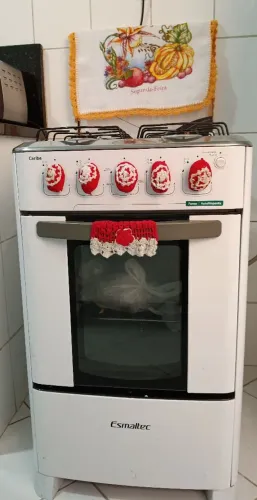 Vende-se fogão Esmaltec de 4 bocas 