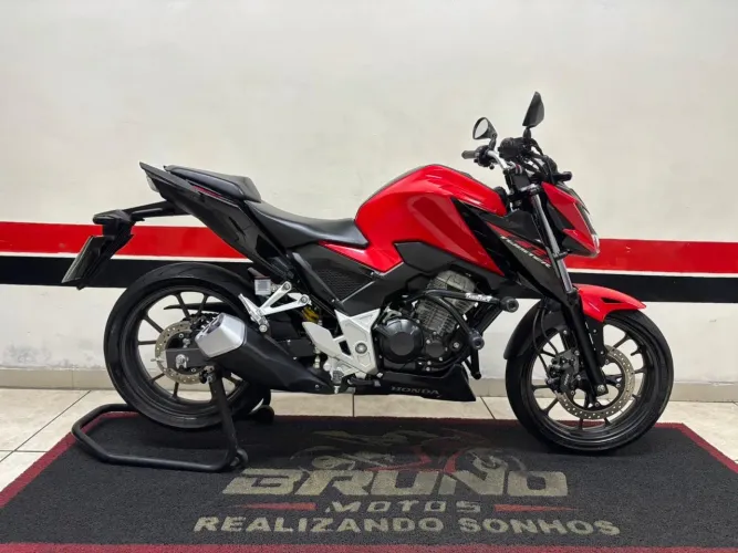CB 300c 2025 TWITTER 2025 (PARCELAMOS EM 21x NO CARTÃO DE CRÉDITO)
