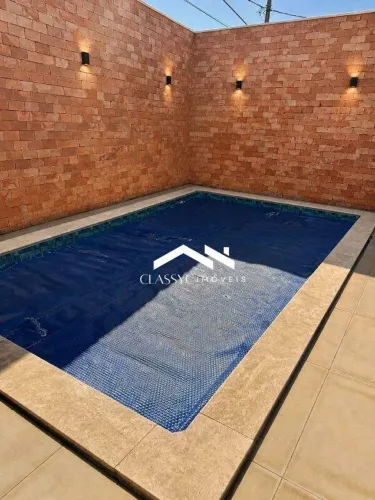 Casa 200m² úteis no Mansour, Uberlândia 3 quartos (2 com AR), suíte com hidromassagem, pi