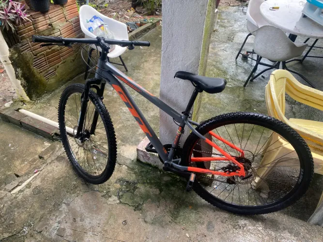 Bike GTS Aro 29 - Freio a Disco - Excelente Estado