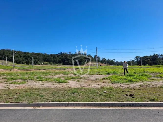Terreno à Venda ? Portal dos Pássaros | Jundiaí - TERRENO PLANO, ótimo para construir!!