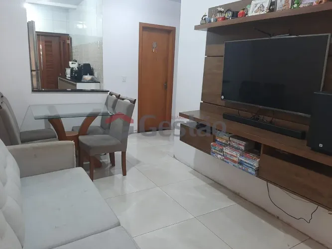 Casa em condomínio para alugar com 62 m² e 2 quartos no bairro Olaria em Canoas REF: C2632
