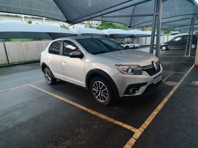 Renault Logan Iconic Flex 1.6 16V 4P AUT 2020