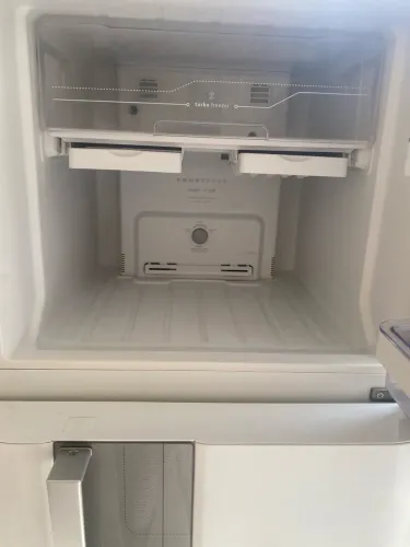 Geladeira de 380 litros 
