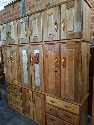 Guarda roupa de casal 6 portas todo de madeira Maciça (frete grátis) 