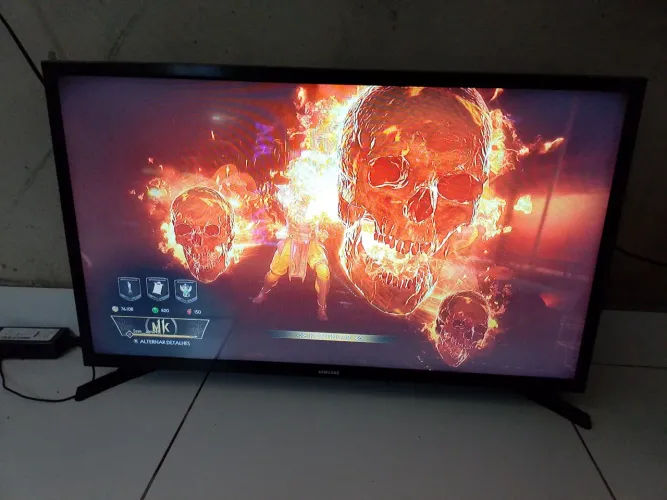 TV Samsung 32 polegadas com controle.zap *20