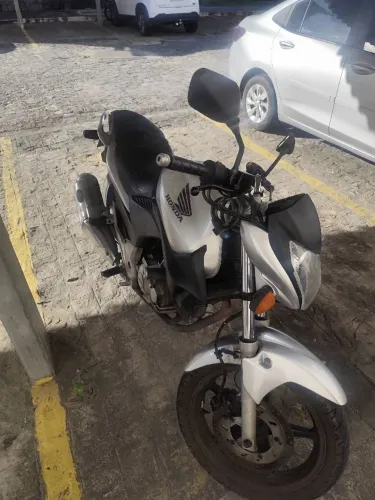 Cb 300R recém revisada (Motivo viagem)