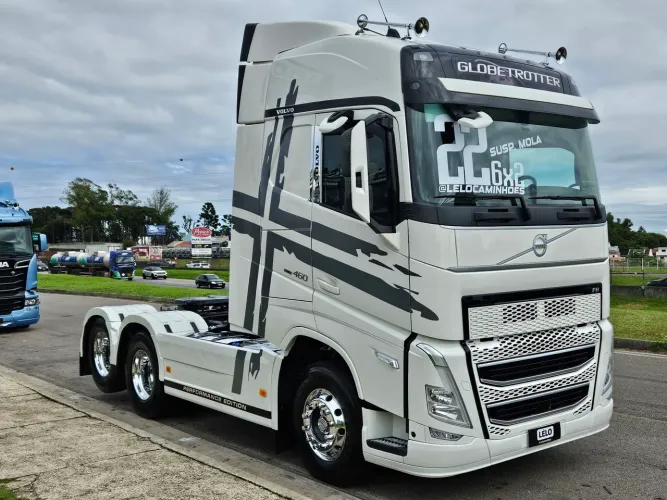 Volvo FH460 6X2 GLOBETROTTER ANO 22 PACOTE LC BELICHE MULTIMIDIA GRANDE RODAS DE ALUMÍNIO 