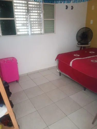Alugo quarto individual ( VAGA FEMININA)