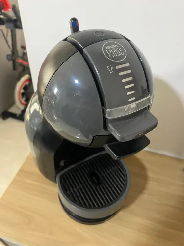 Cafeteira Nescafé Dolce Gusto