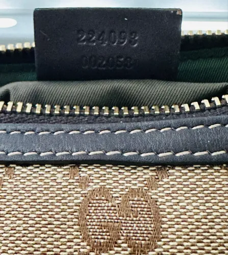 Bolsa Gucci GG Canvas Pleated Pochette Original (Impecável)