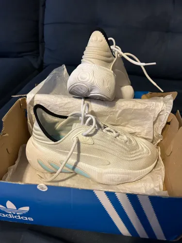 Adidas adifom
