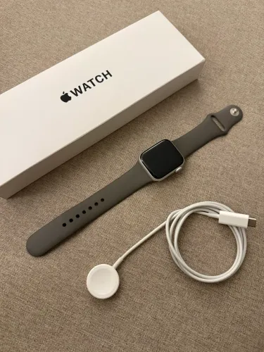 Apple Watch SE (GPS)