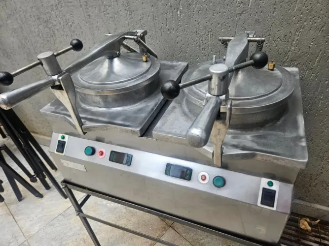 Fritadeira de pressão para frango dupla NOVA IND