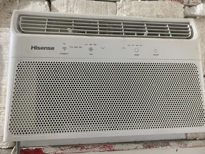 Ar condicionado hisense  com controle remoto 10 mil BTUs valor 1600 reais 
