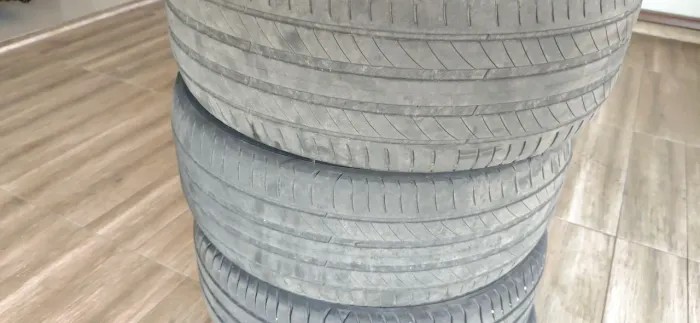 Pneus 225/45 R17