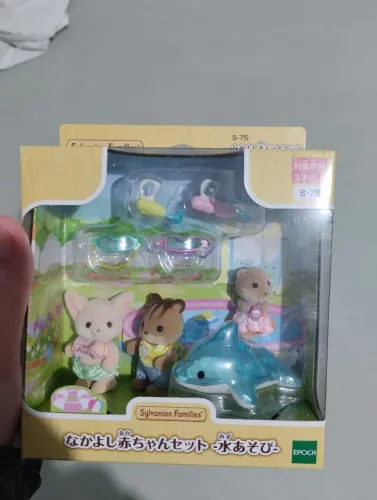Sylvanian Families Jardim Da Infância Diversão Na Piscina