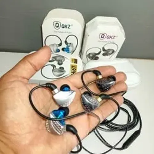 Fones de ouvido QKZ-Hi6T graves aprimorados com microfone novo pronta entrega