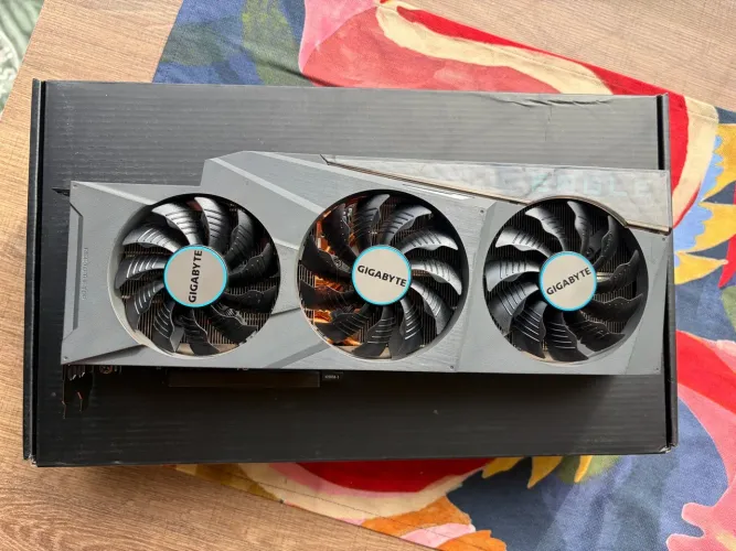 RTX 3090 24GB Gigabyte Eagle