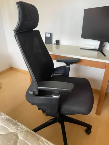 CADEIRA DE ESCRITÓRIO ERGONÔMICA PREMIUM - IMPECÁVEL | MENOS DE 4 MESES DE USO
