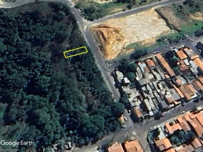 BOITUVA/SP  Lote com 200,23m² no bairro Santa Cruz