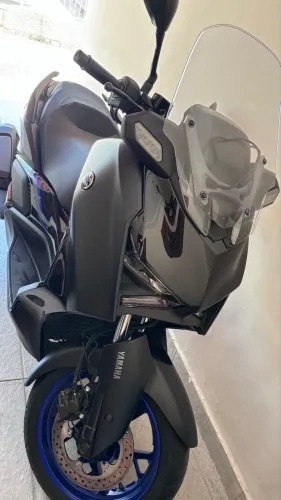 Xmax 300 apenas 800km
