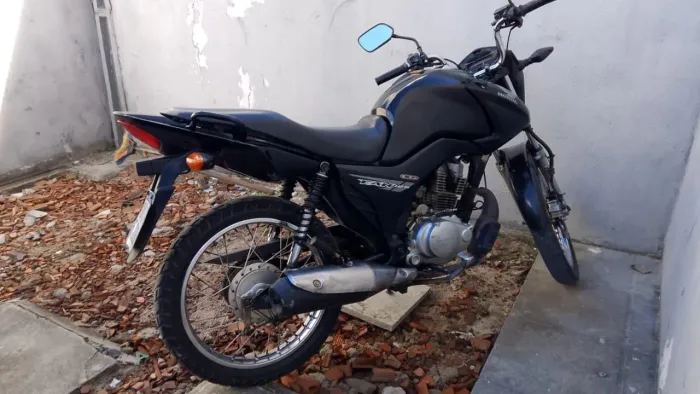Fan 125 2014 emplacada até dezembro de 2027
