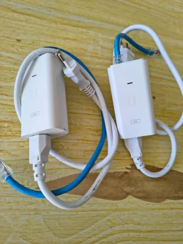 2 - Ubiquiti Networks adaptador PoE 24v
