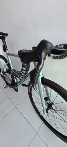 Bicicleta Speed Swift Racevox - Tamanho 54 (L) - Shimano Ultegra Di2 / Rodas DT Swiss
