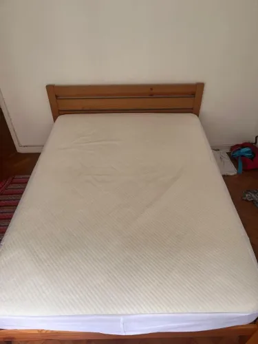 Cama com colchão